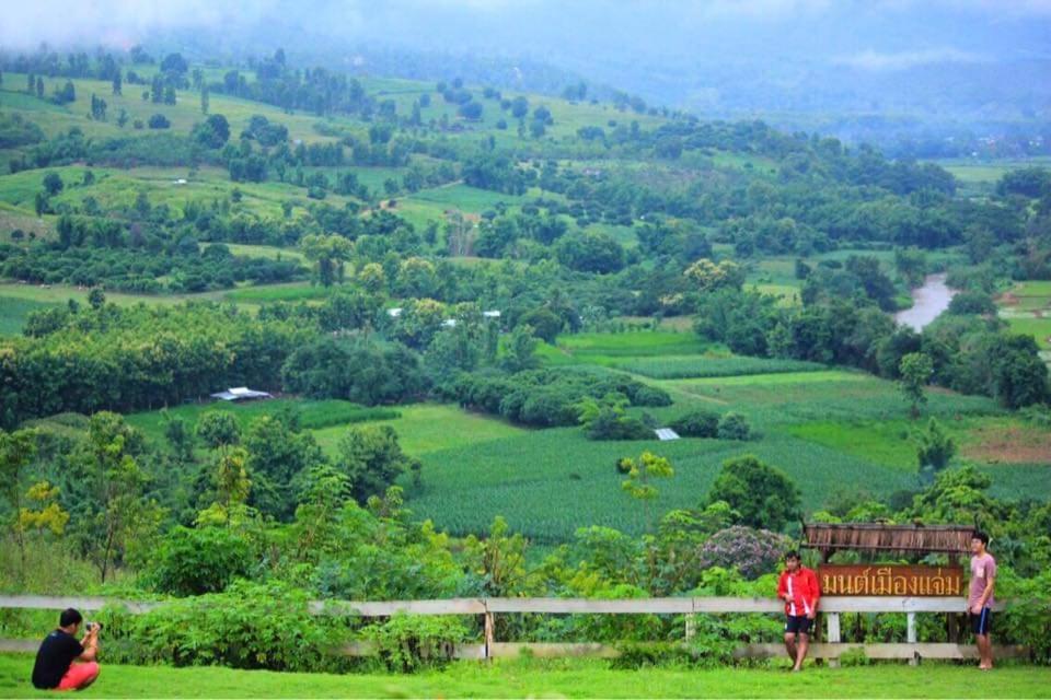 Hotel มนต์เมืองแจ่ม Mae Chaem Exteriér fotografie