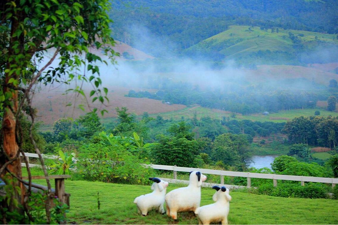 Hotel มนต์เมืองแจ่ม Mae Chaem Exteriér fotografie